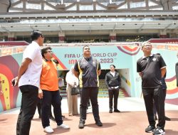 Menpora Dito Ariotedjo Tinjau Kondisi International Stadium (JIS)