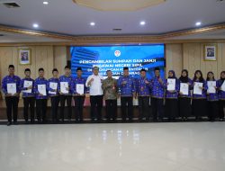Sesmenpora Lantik 11 Orang Pegawai Negri Sipil (PNS)