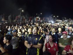 Menpora Dito Ikut Membaur Bersama Muda – Mudi dan Masyarakat Saksikan Side Event Gelaran F1 Powerboat 2024