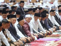 Presiden Joko Widodo Shalat Idul Fitri 1445 H di Masjid Istiqlal
