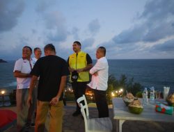 Menpora Dito Berkunjung Ke Wisata Pantai Manganti Desa Karangduwur