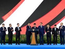 Menpora Dito Hadiri Peluncuran Danantara Bersama Jajaran Menteri Kabinet Merah Putih
