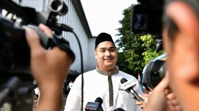 Menpora Dito Hadiri Sholat Idul Fitri di Masjid Istiqlal Bersama Presiden Prabowo dan Wapres Gibran