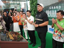 Graha Padel Club Resmi Dibuka, Menpora Dukung Padel sebagai Gaya Hidup Baru