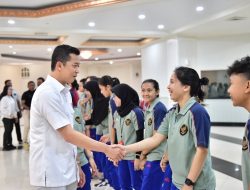 Wamenpora Taufik Hidayat Resmi Lepas Timnas Futsal Putri ke AFC Women’s Futsal Asian Cup 2025
